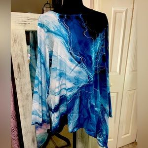 Women’s Beautiful Blouse Size XXL New with tags